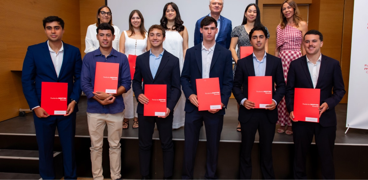 9 jóvenes cursarán estudios de posgrado y programas de liderazgo en universidades e instituciones de referencia internacional gracias a las Becas STEM, ADE y Shadowing Program 9 jóvenes cursarán estudios de posgrado y programas de liderazgo en universidades e instituciones de referencia internacional gracias a las Becas STEM, ADE y Shadowing Program