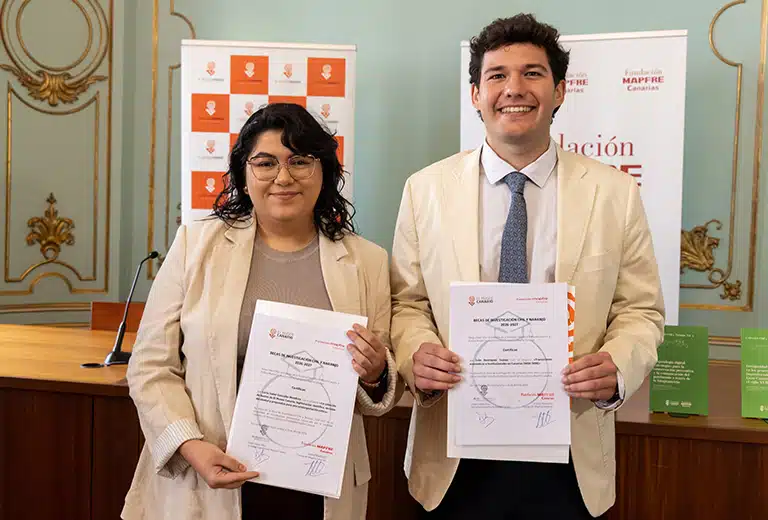 Entrega de las becas de investigación Chil y Naranjo en su edición de 2026