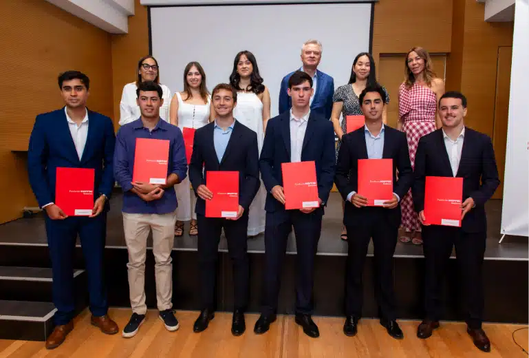 La Fundación Mapfre Canarias destina más de 220.000 euros a impulsar el talento internacional de nueve jóvenes de las islas
