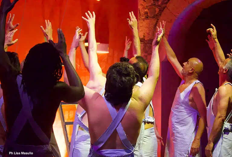 Estreno de la obra teatral Disculpen la espera
