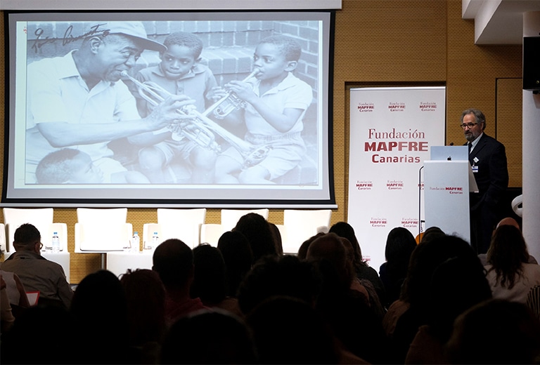 La Fundación MAPFRE Canarias celebra diez años de Musicoterapia Hospitalaria con una jornada dedicada a la humanización de la asistencia sanitaria
