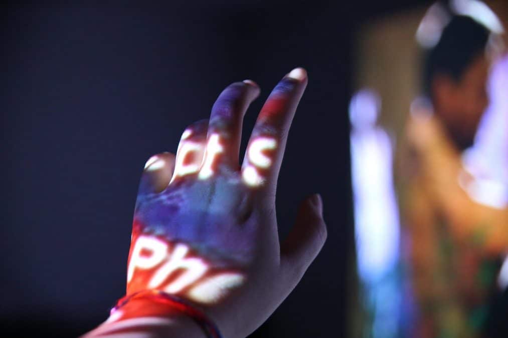 Mesa Viva: Juego y Estímulo para Compartir