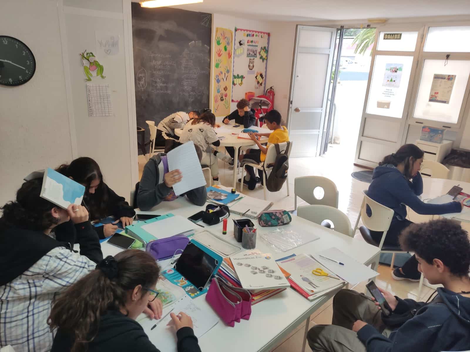 Conoce el Proyecto Intervención Educativa Con Menores Y Adolescentes Conoce el Proyecto Intervención Educativa Con Menores Y Adolescentes