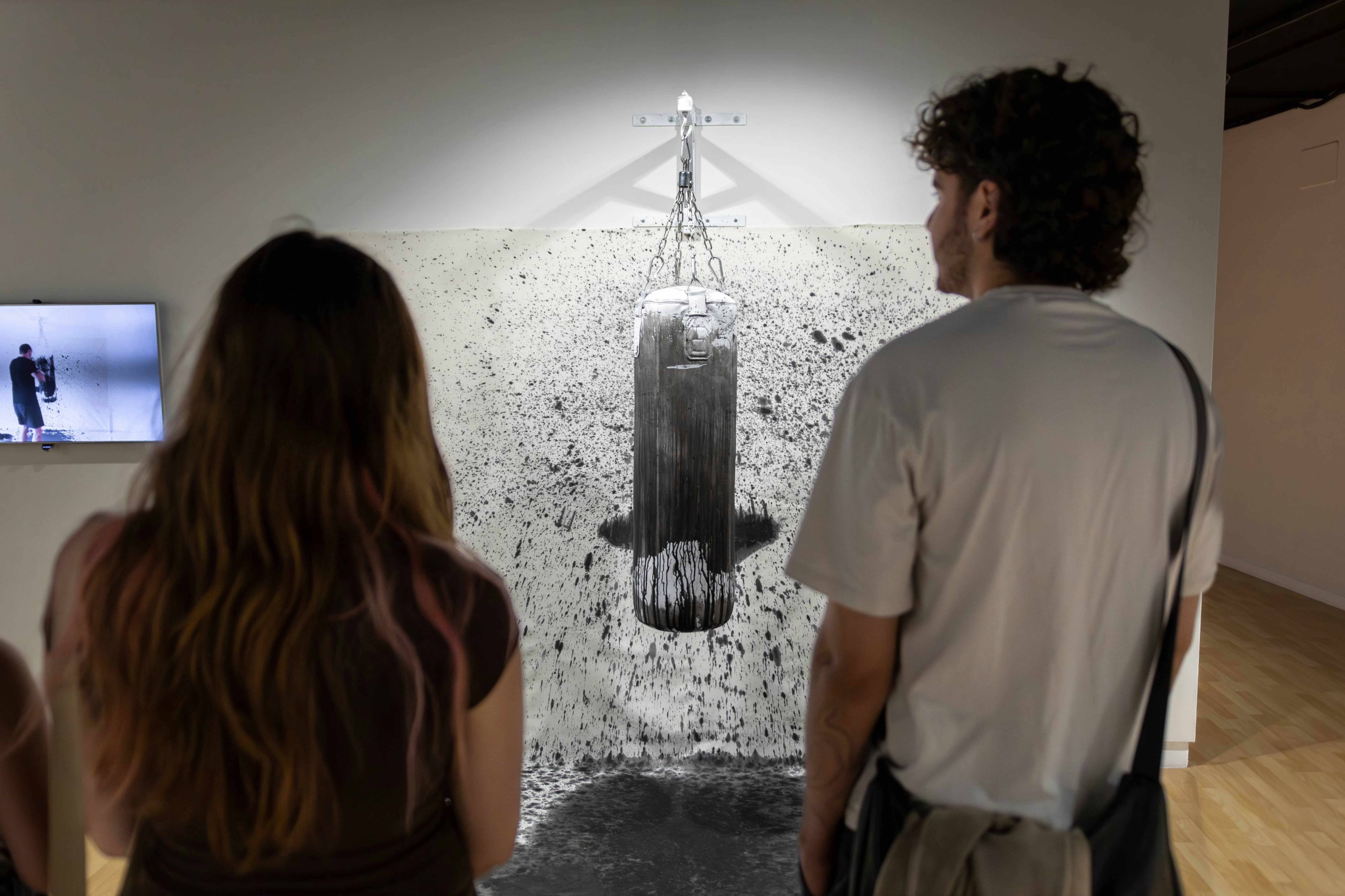 Exposición Desbordes y Tangentes - Varios autores – FMC