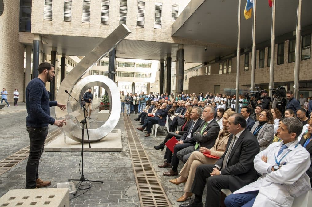 El personal sanitario gana «A pulso» una escultura que conmemora su trabajo durante la pandemia