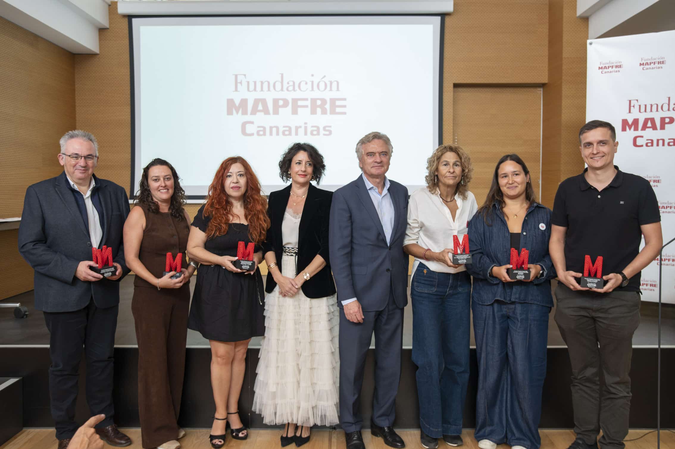 Reconocimiento especial a las diez entidades que recibieron apoyo para desarrollar sus proyectos durante 2025